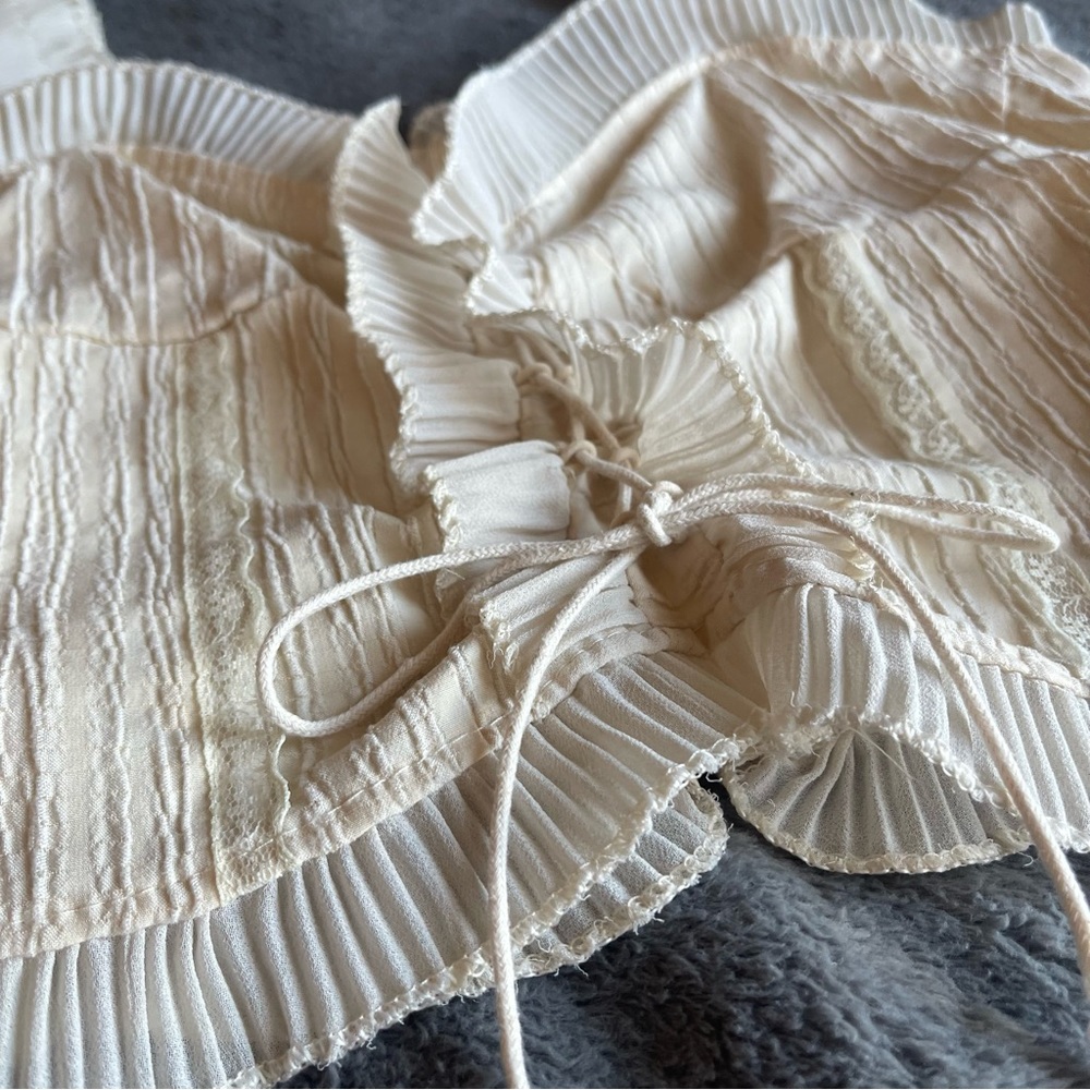 Cream Textured Ruffle Blouse - Picture 2 of 3